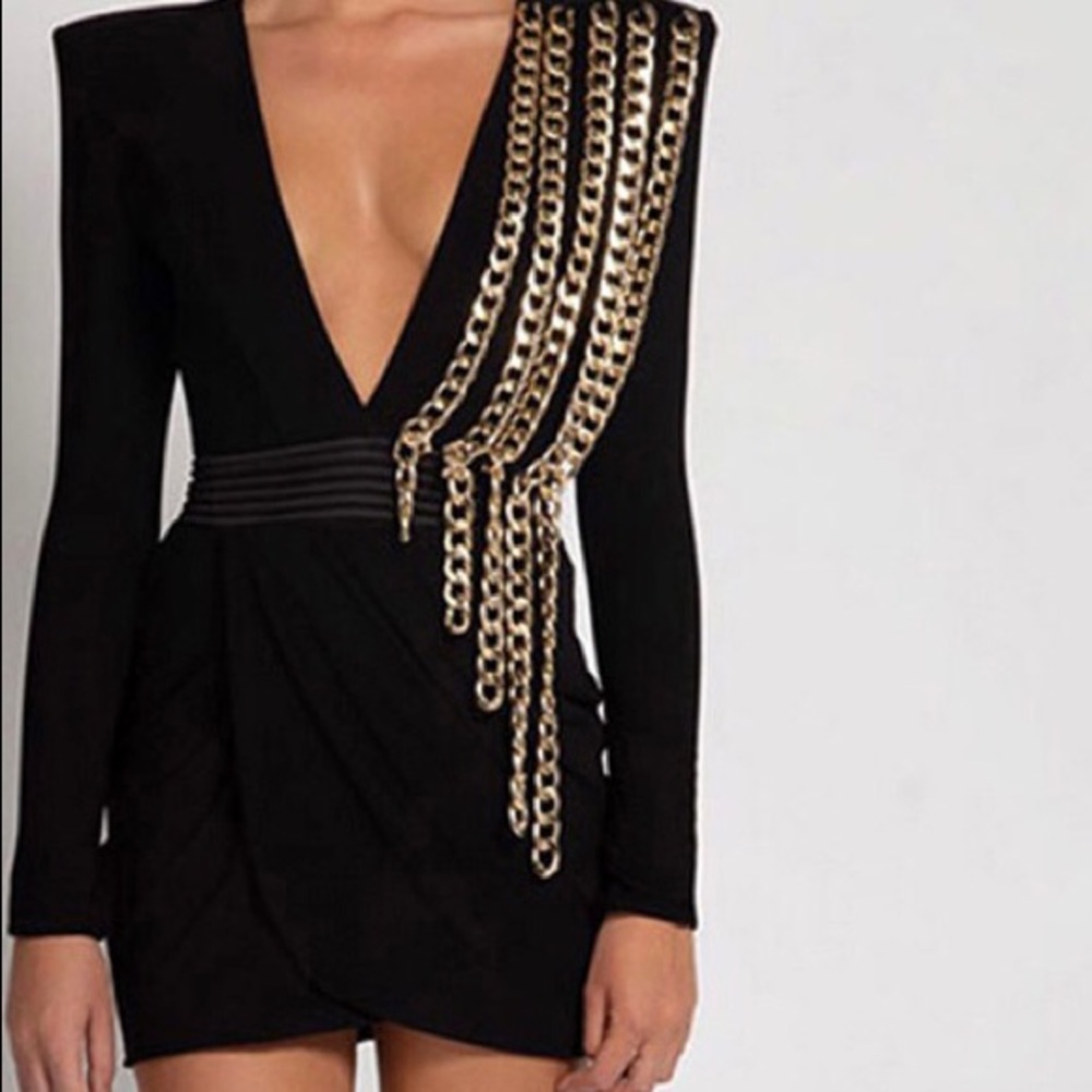 Black dress 80’s inspired